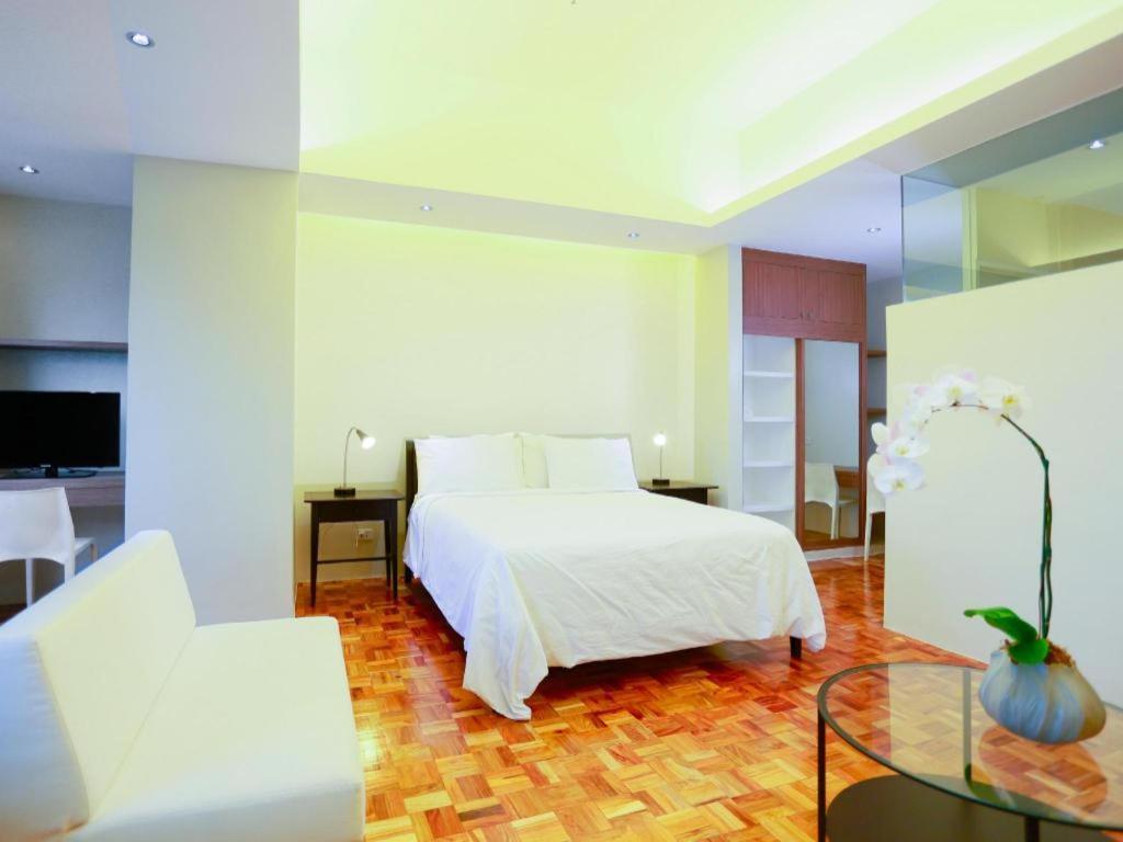 เดอะ วิคเตอร์ โฮเต็ล Hotel Makati City ภายนอก รูปภาพ